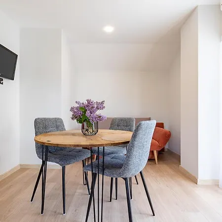 Saules Atostogu Kambariai בית הארחה 3*