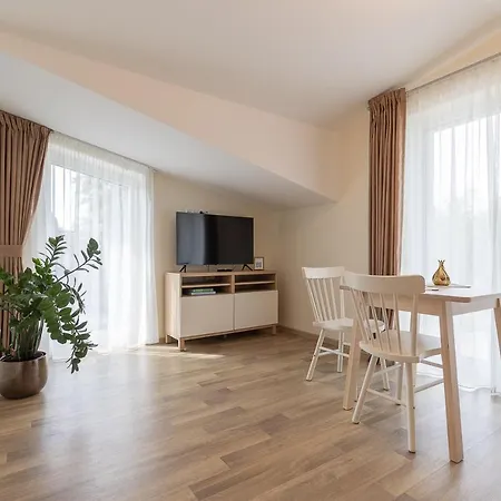 Saules Atostogu Kambariai בית הארחה פלאנגה